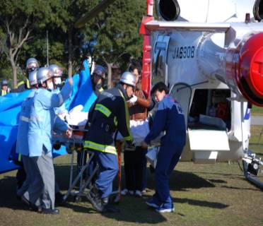 ドクターヘリ　出動の流れ２